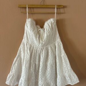 🤍 Sabo Skirt White Lace Strapless Dress | Flowy & Feminine